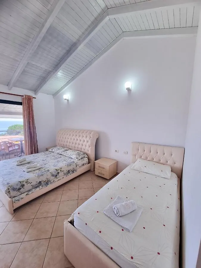 Sea Breeze Apartments Dhermi