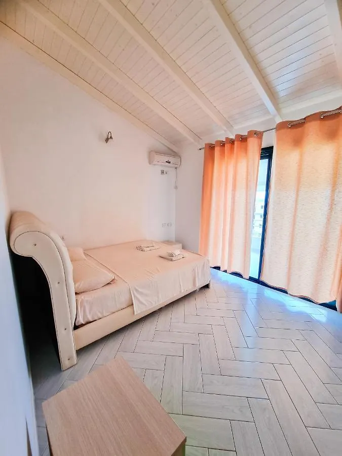 Sea Breeze Apartments Dhermi Albania